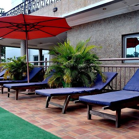 Chelsea Hotel Abuja Buitenkant foto