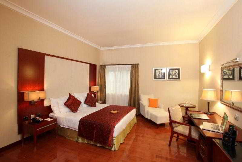 Chelsea Hotel Abuja Buitenkant foto