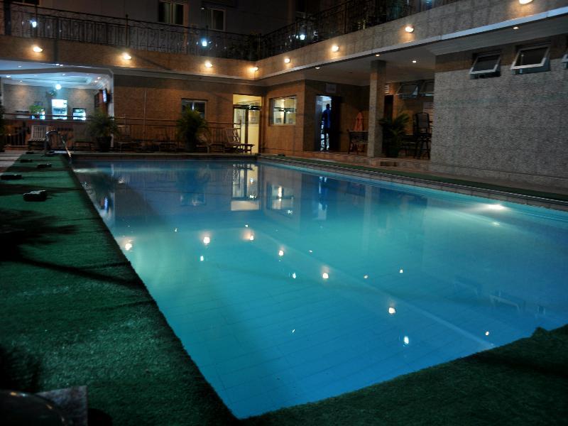 Chelsea Hotel Abuja Buitenkant foto