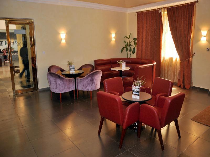 Chelsea Hotel Abuja Buitenkant foto