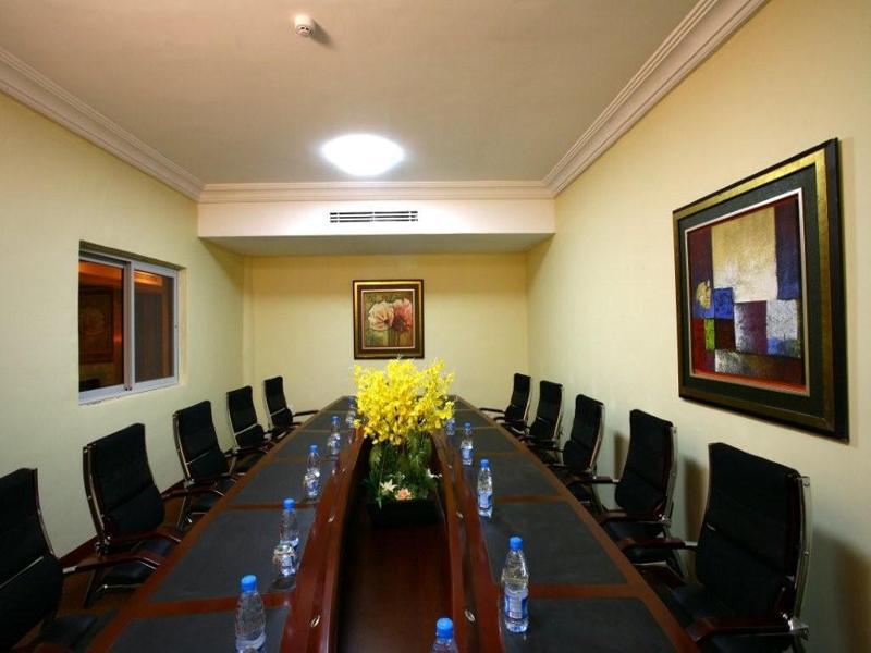 Chelsea Hotel Abuja Buitenkant foto