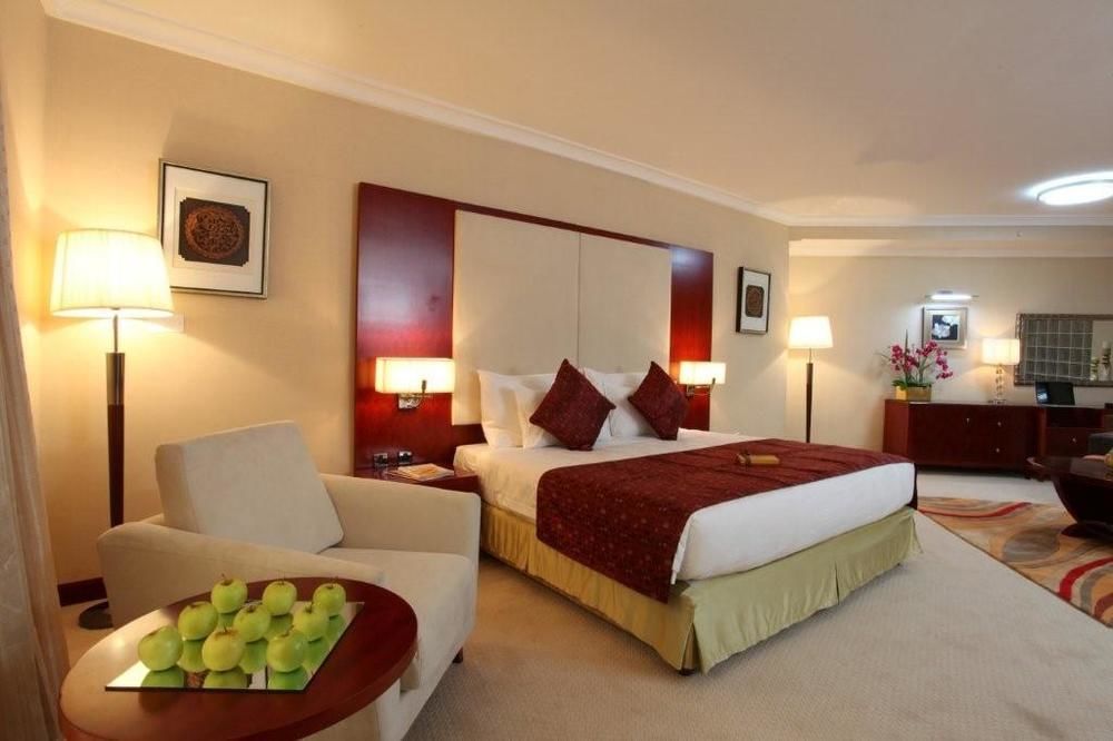 Chelsea Hotel Abuja Buitenkant foto