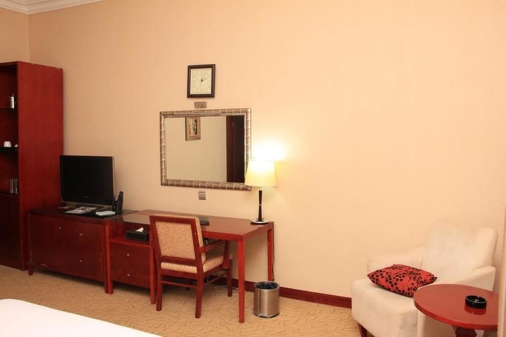 Chelsea Hotel Abuja Buitenkant foto