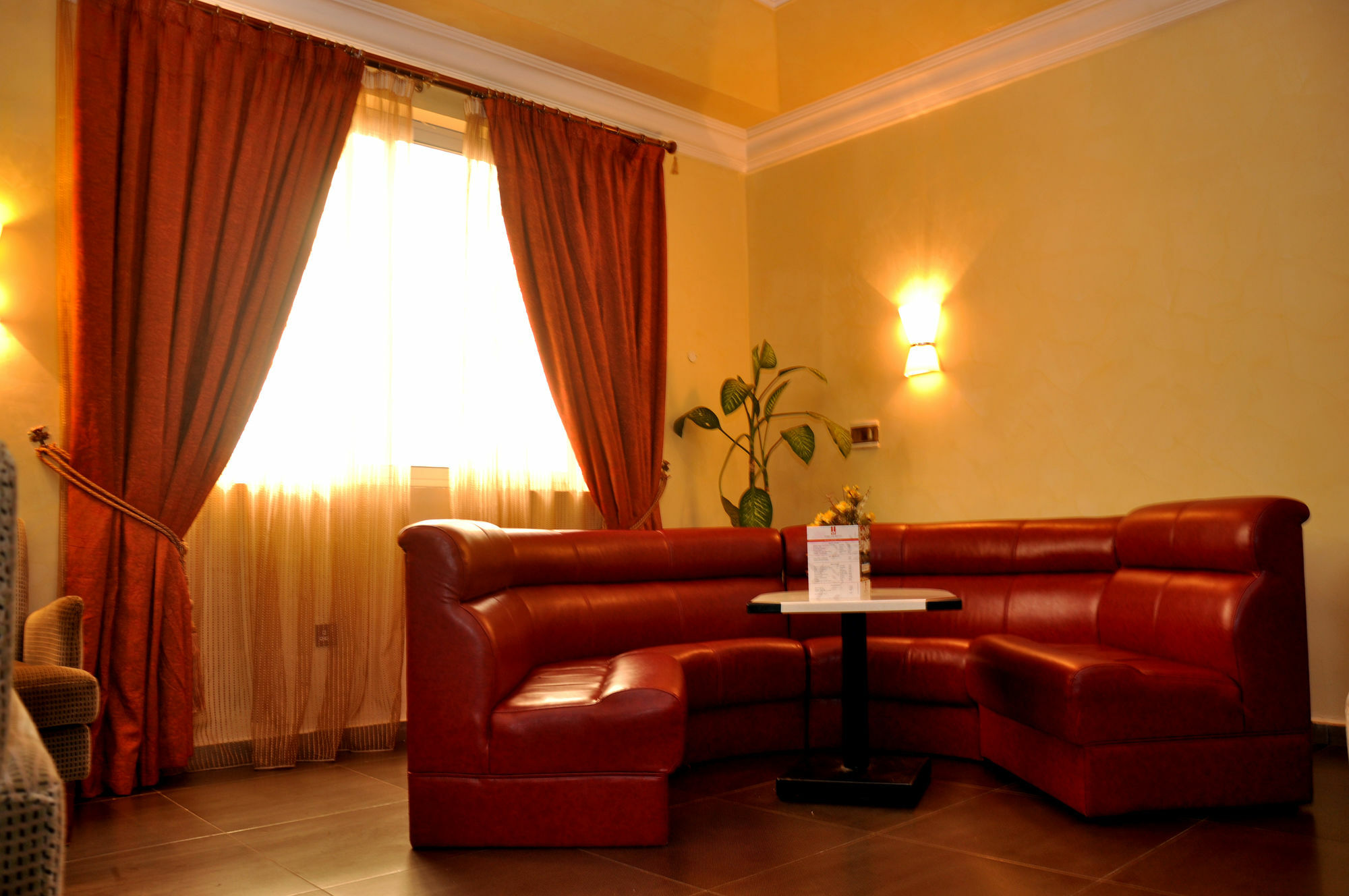 Chelsea Hotel Abuja Buitenkant foto