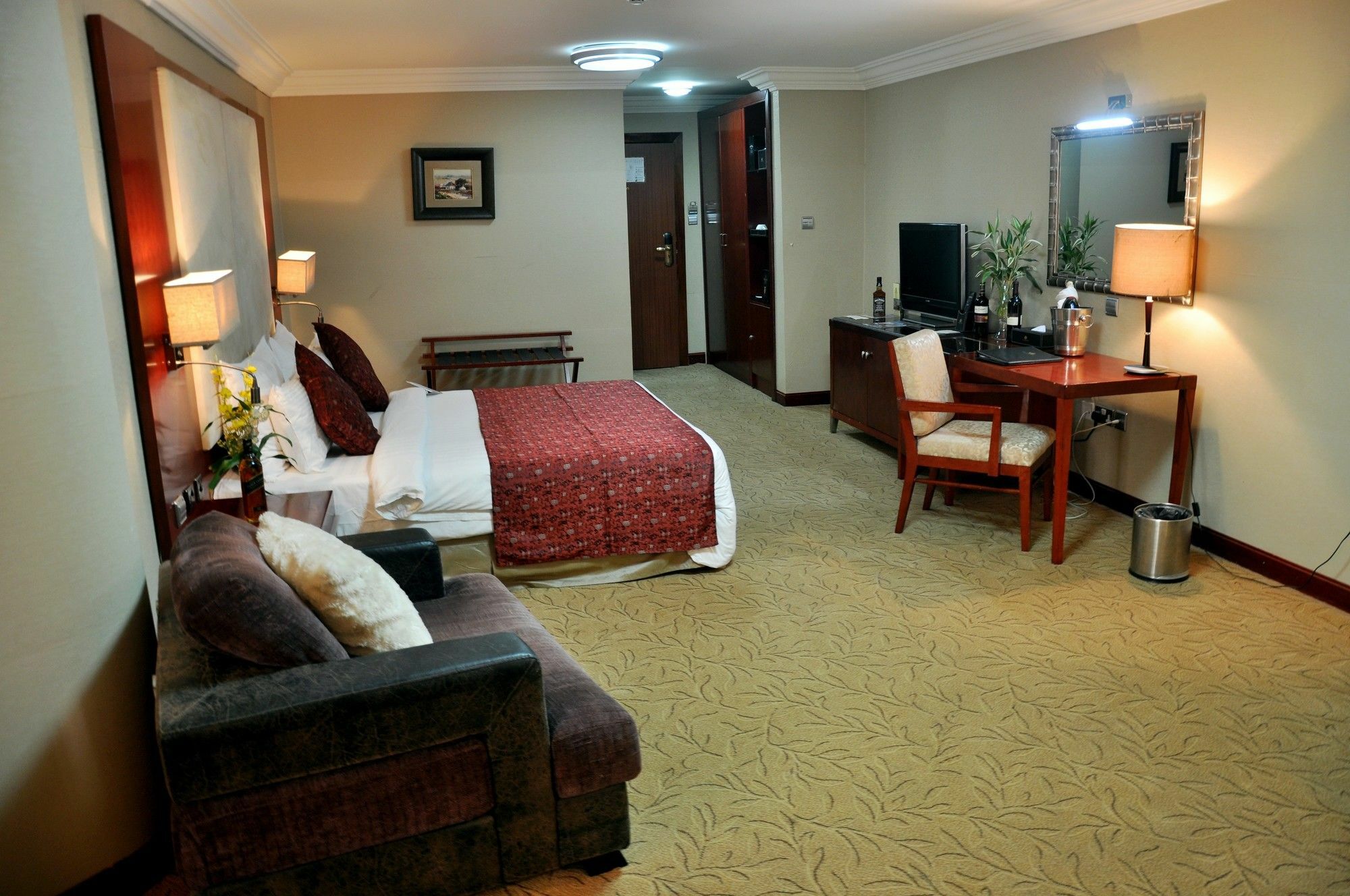 Chelsea Hotel Abuja Buitenkant foto
