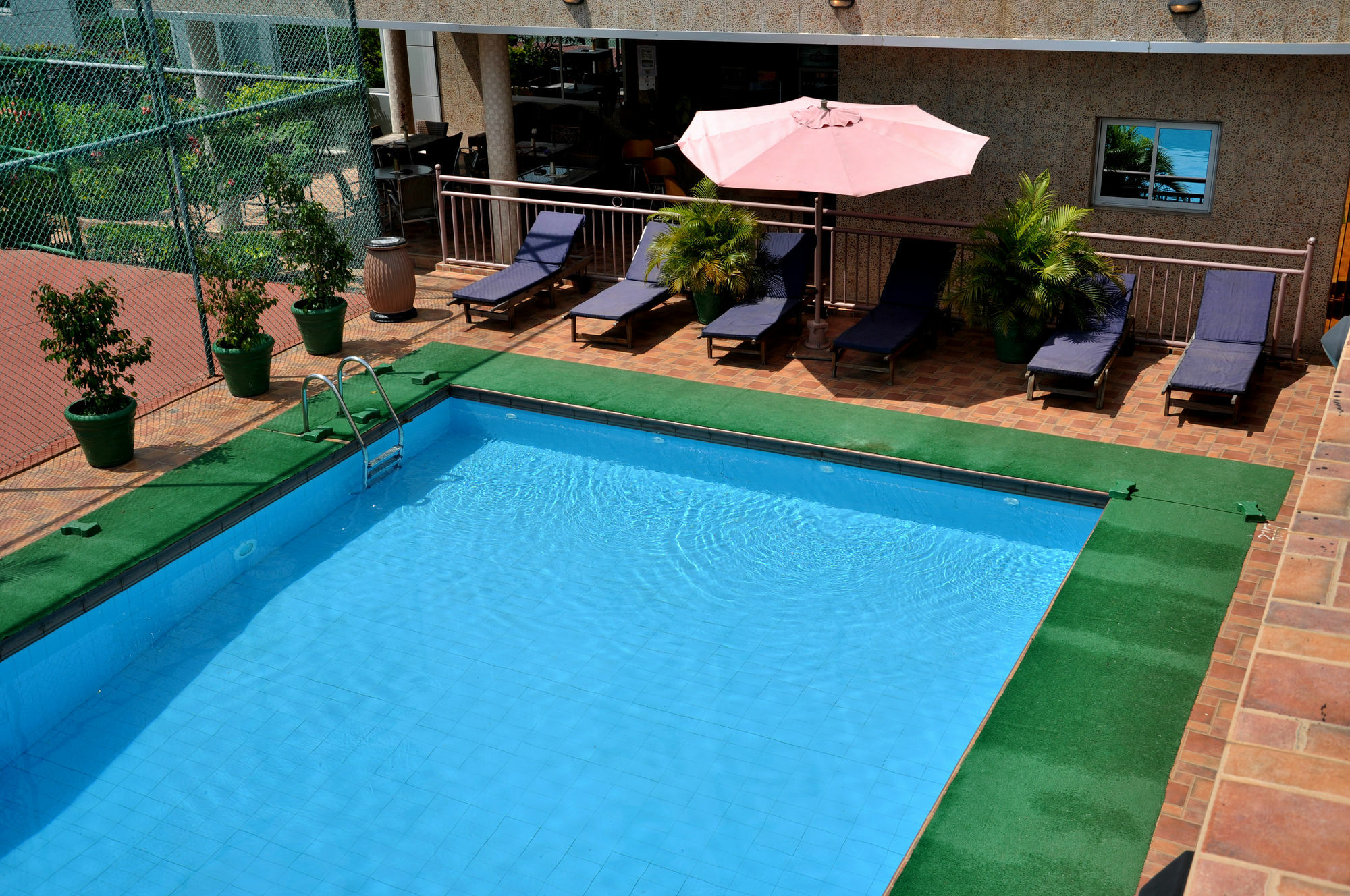 Chelsea Hotel Abuja Buitenkant foto