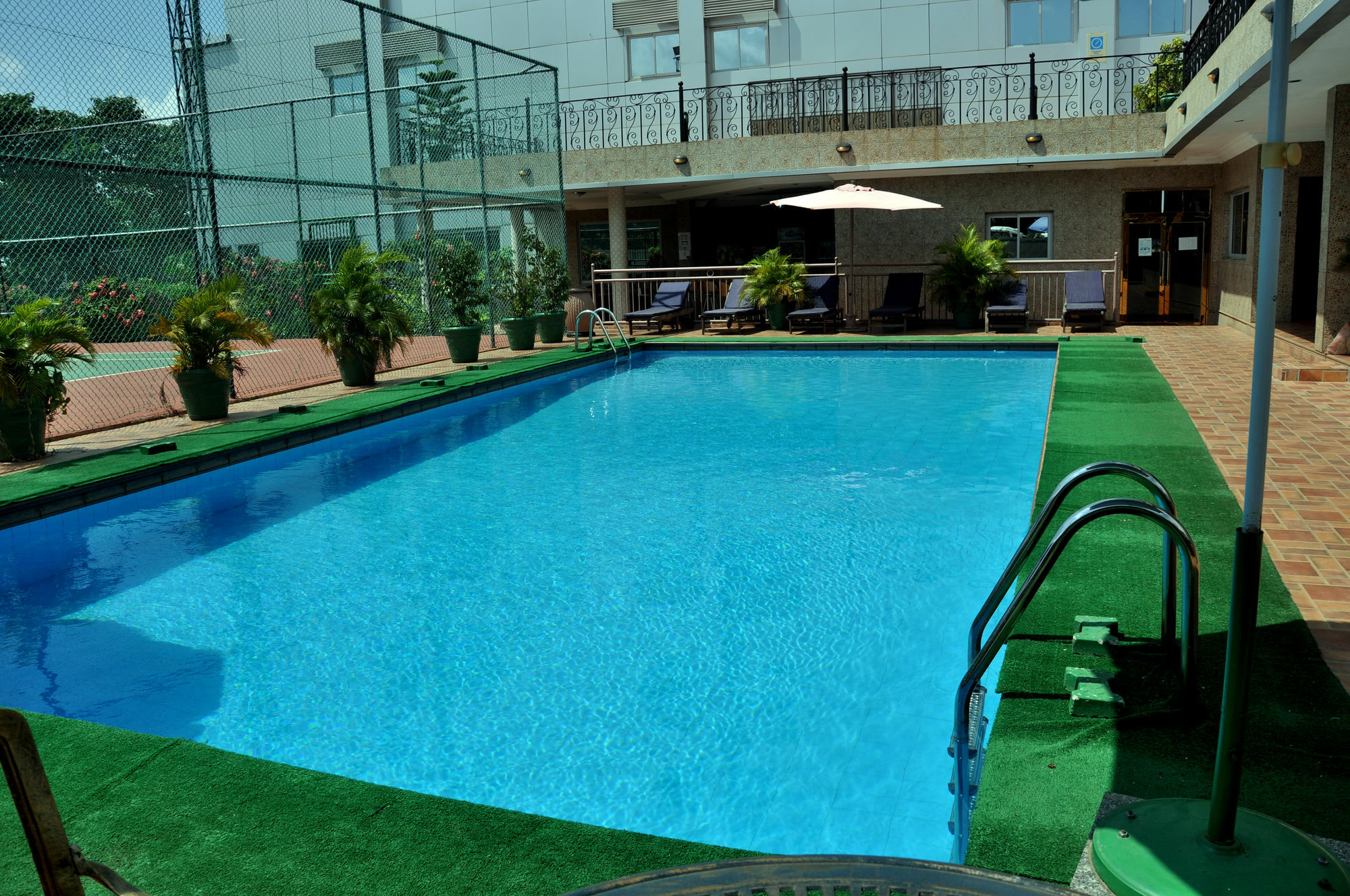 Chelsea Hotel Abuja Buitenkant foto